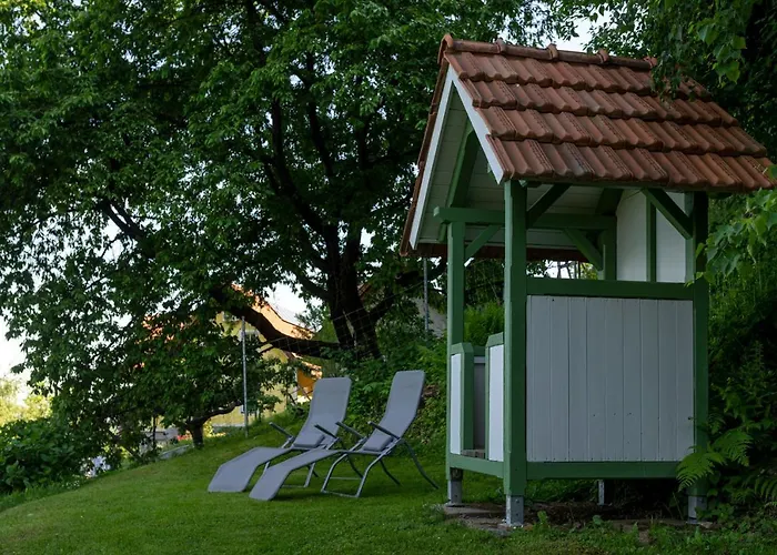 Haring Проживание в семье Китцекк-им-Заузаль