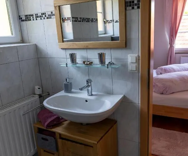 Haring Проживание в семье *